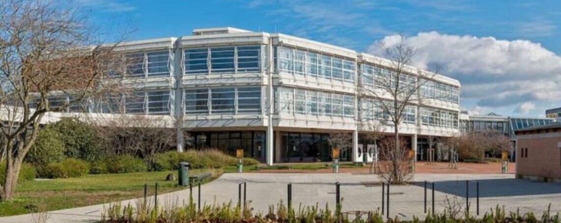 Schulverwaltungskraft für die Gertrud-Luckner-Gewerbeschule, 1. Bild