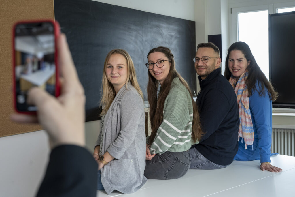 Das sind die vier Stadt-Besten Azubis aus der Stadtverwaltung. Sie haben ihre Ausbildung mit sehr gut abgeschlossen