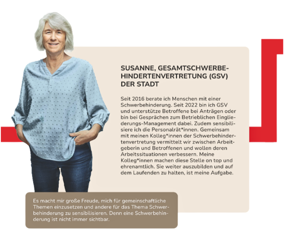 Susanne auf dem Fency Bauzaun der Stadt Freiburg